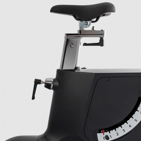 Monark 827 Upright — vélo d'exercice robuste